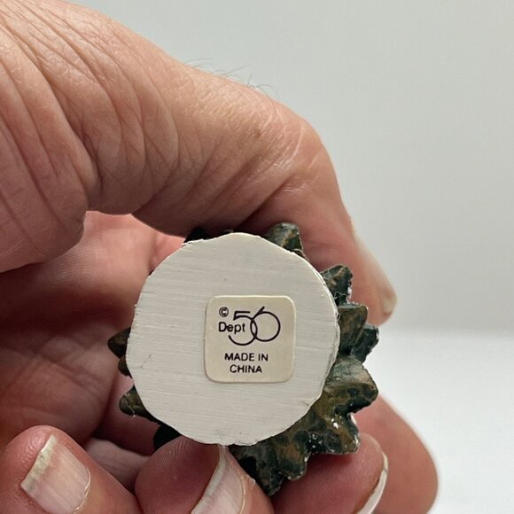 Dept 56 Village Snowy Evergreen Trees -Small Tree - Loose Figurine - 1995 - Picture 4 of 4